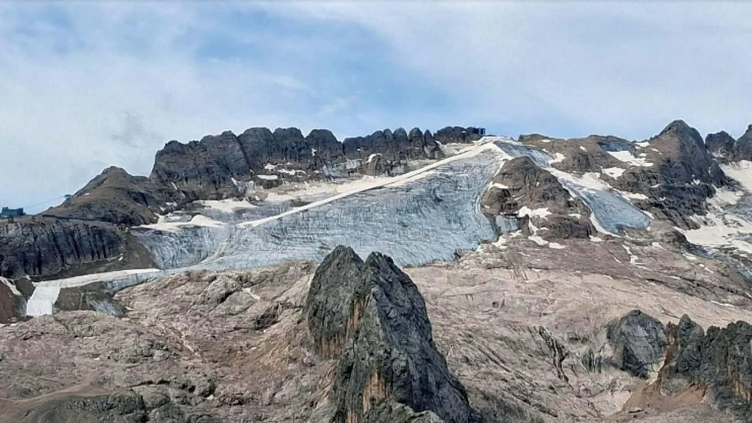 Marmolada: degelo recorde de 9 hectares e alerta de vida curta do glaciar