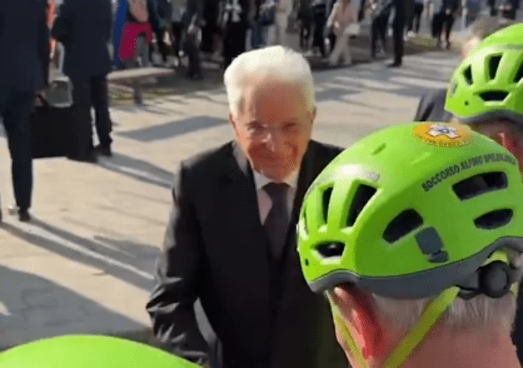 Mattarella em Amatrice: a escola como alicerce da integração e combate à violência contra docentes