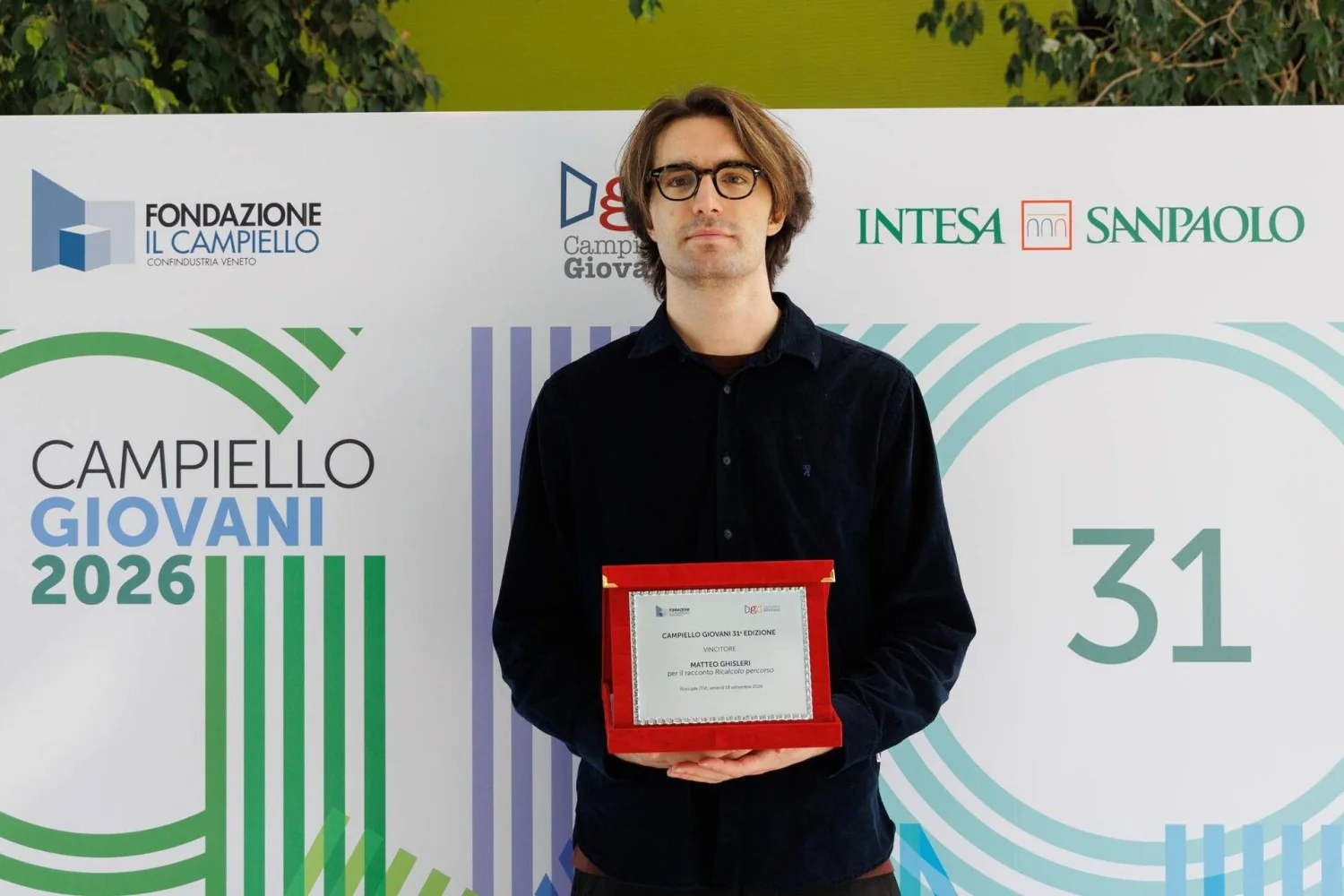 Matteo Ghisleri vence o Campiello Giovani com 'Ricalcolo percorso' e inaugura uma bolha surreal na juventude literária