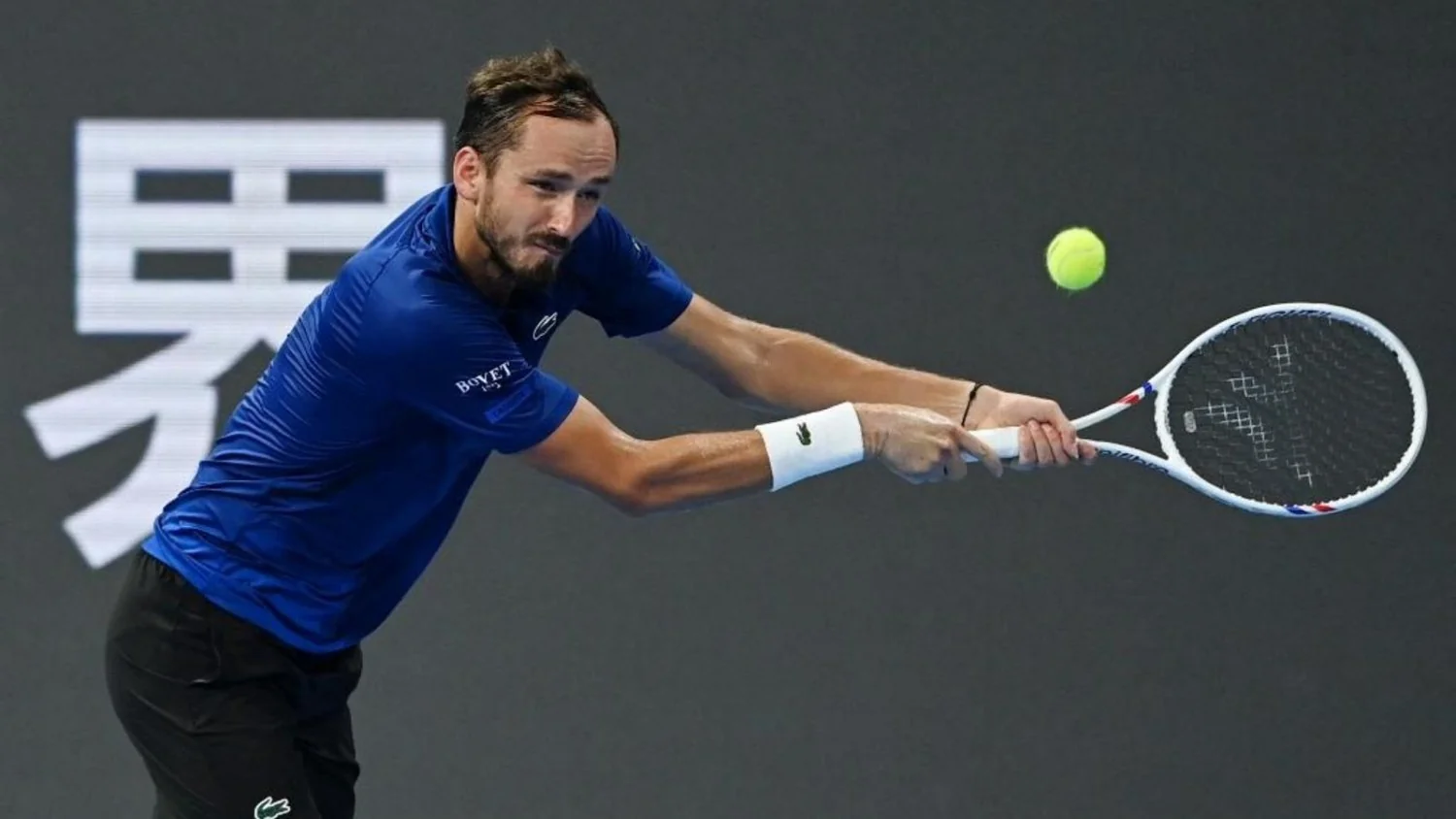Medvedev domina em Hangzhou; Davidovich-Fokina é campeão em Chengdu no swing asiático