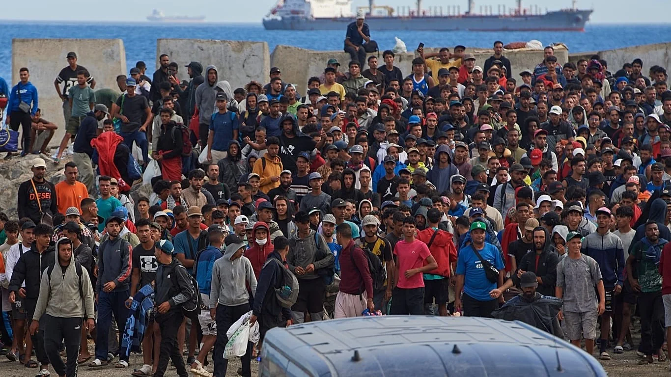 Melilla: 30 migrantes interceptados em caminhões da feira durante a Operação Feriante