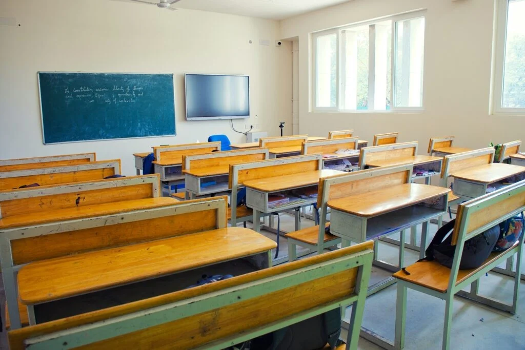 Menos de 30% dos professores da UE recebem formação em inteligência artificial, mostram relatórios da Comissão