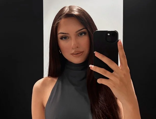 Morre Lucia Sisic, Miss Austria 2024, aos 22 anos após longa luta contra doença cardíaca
