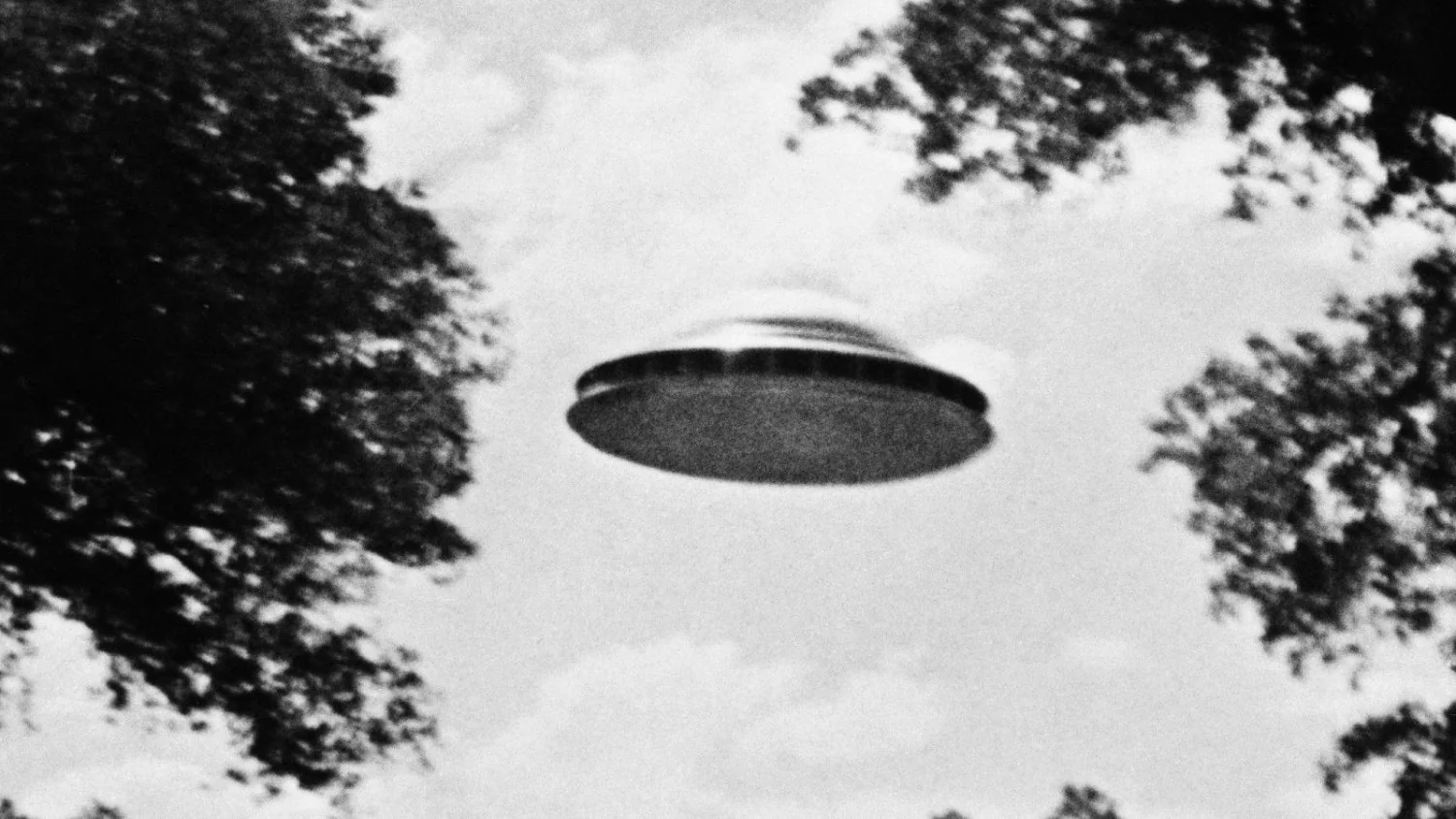 Pentágono autoriza militares a divulgar informações sobre UAP/UFOs: um movimento estratégico rumo à transparência