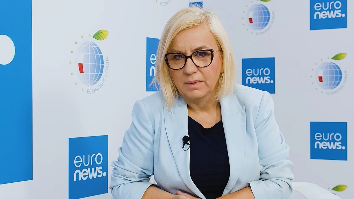 Polônia reporta avanços no sistema de depósito e mira 77% de recuperação, diz ministra Hennig-Kloska