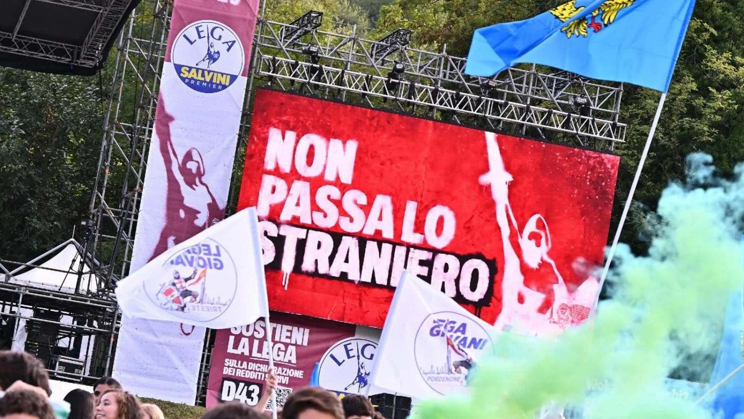 Pontida 2026: Salvini pede unidade na Lega entre homenagens a Bossi e tensões internas