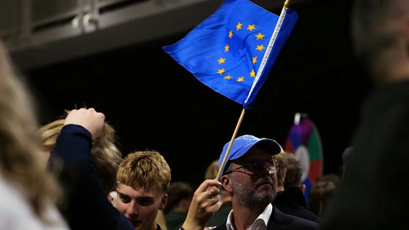 Por que nove países perseguem a União Europeia — e por que a Islândia disse não