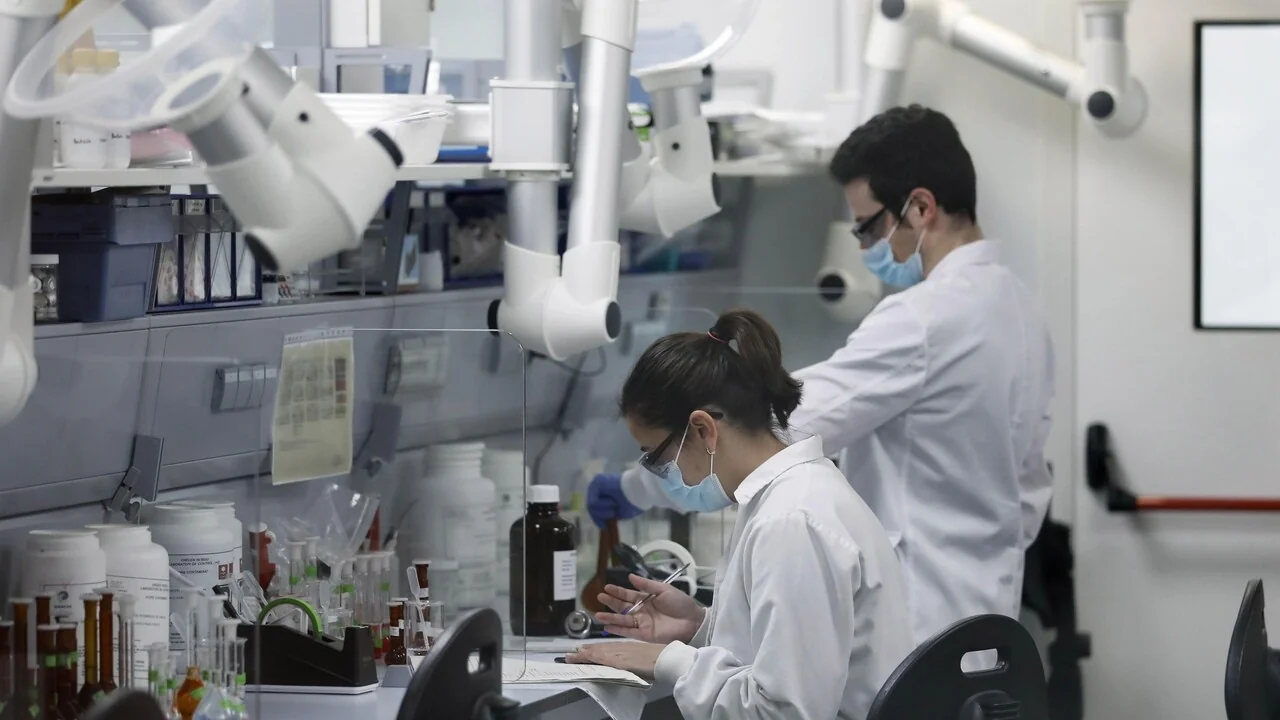 Primeira pesquisa social sobre química e farmacêutica na Itália analisa trabalhadores e empresas