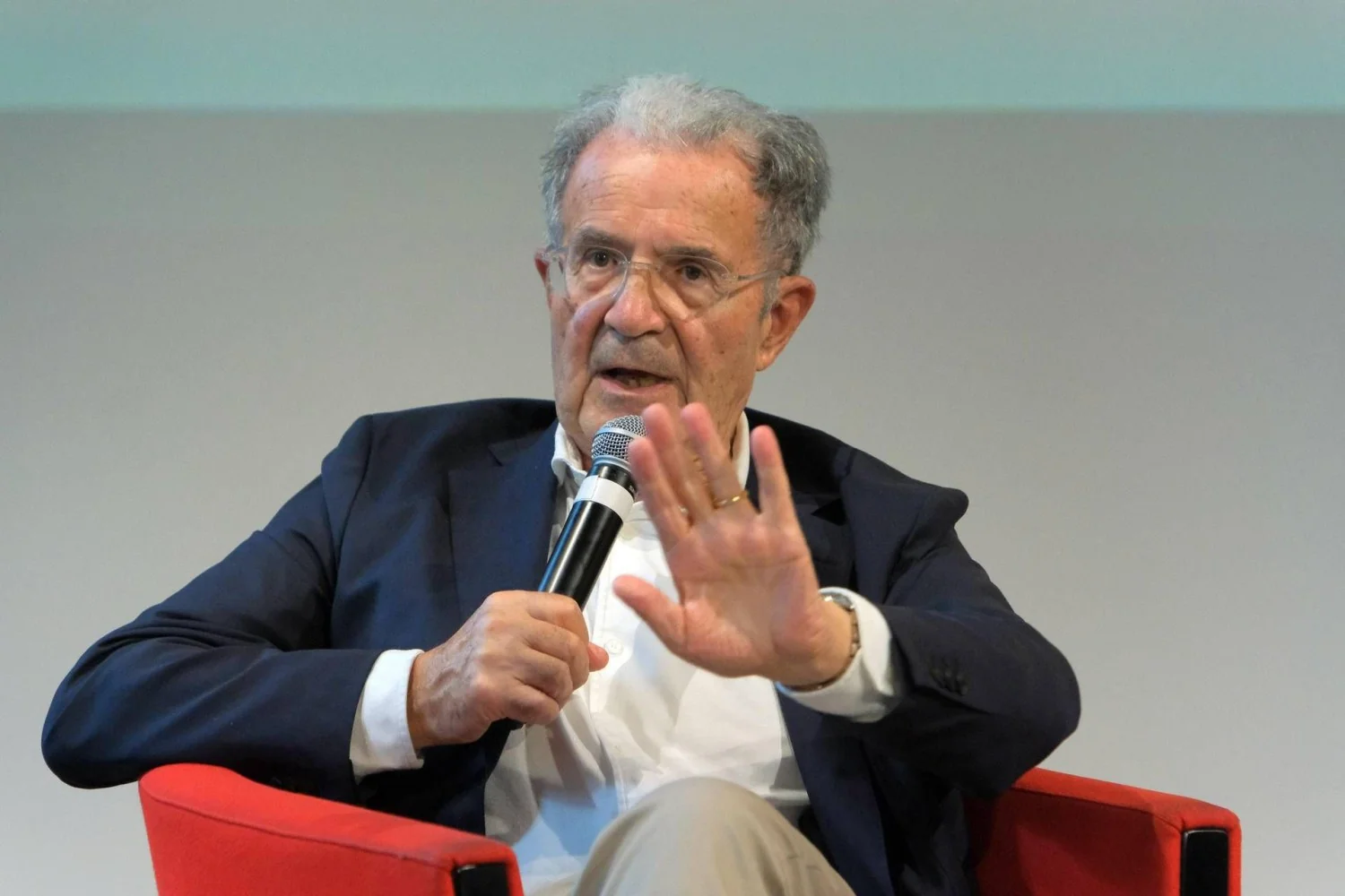 Prodi alerta: se a AfD vencer na Alemanha, a União Europeia corre risco de colapso