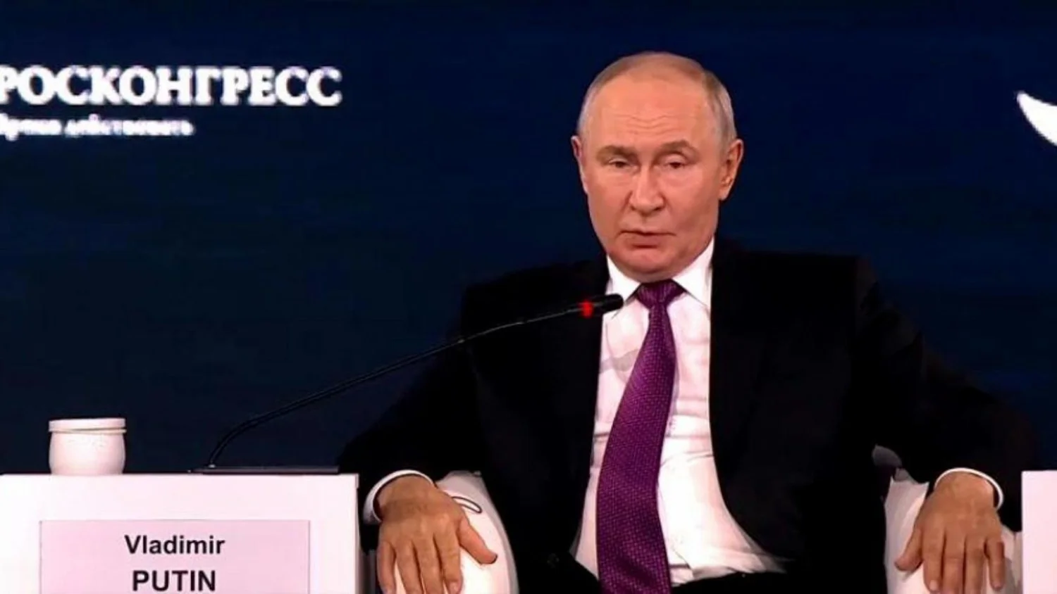 Putin abre margem para acordo com a Ucrânia, mas condiciona negociações a contatos secretos