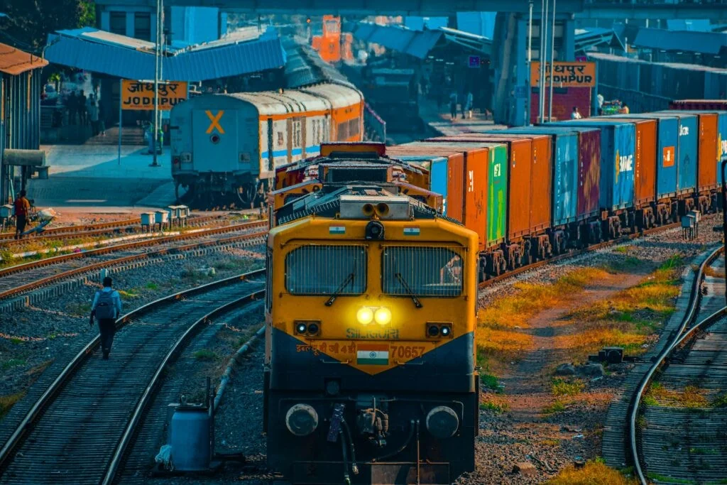 Queda do transporte ferroviário de mercadorias na UE em 2025 evidencia reconfiguração do tabuleiro logístico