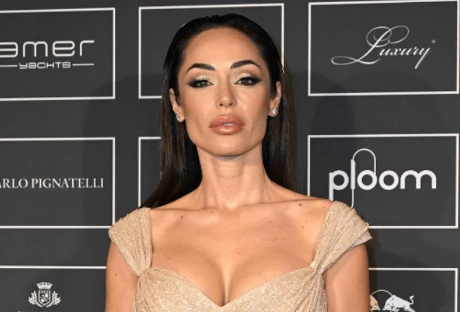 Raffaella Fico revela que foi traída e expulsou o ex: “Parem de culpar as mulheres”