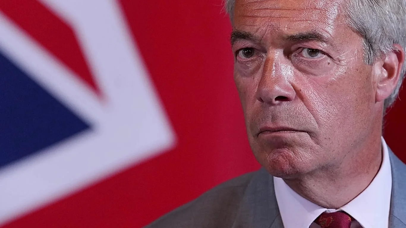 Reform UK é denunciado por supostas doações ilegais enquanto Farage inaugura conferência anual