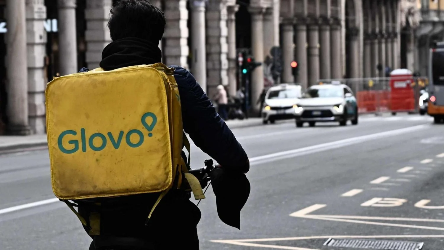 Rider da Glovo morre após colisão com bicicleta elétrica no Foro Italico, Palermo
