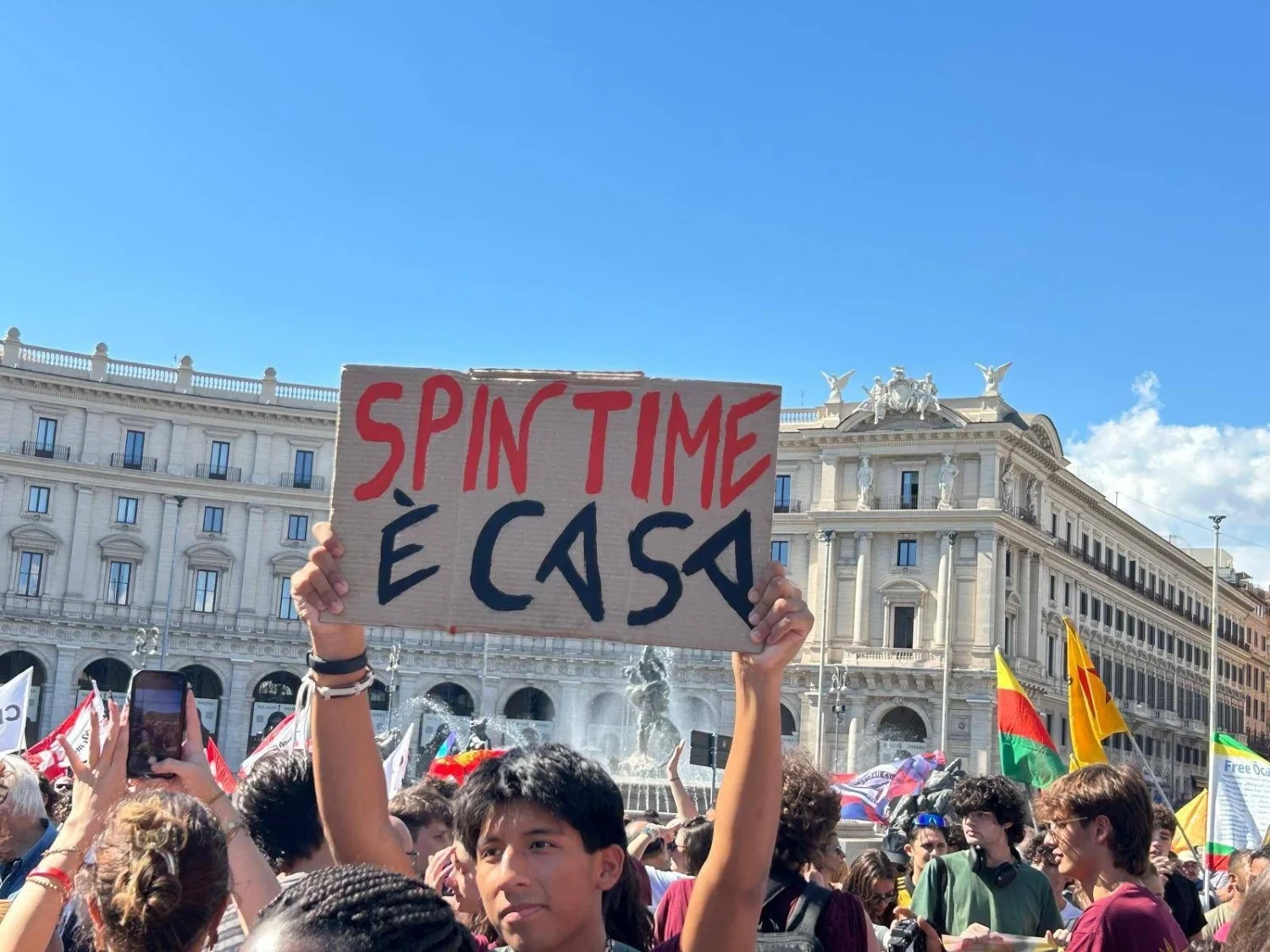 Roma: cortejo do Spin Time reúne mais de 200 movimentos contra a especulação imobiliária