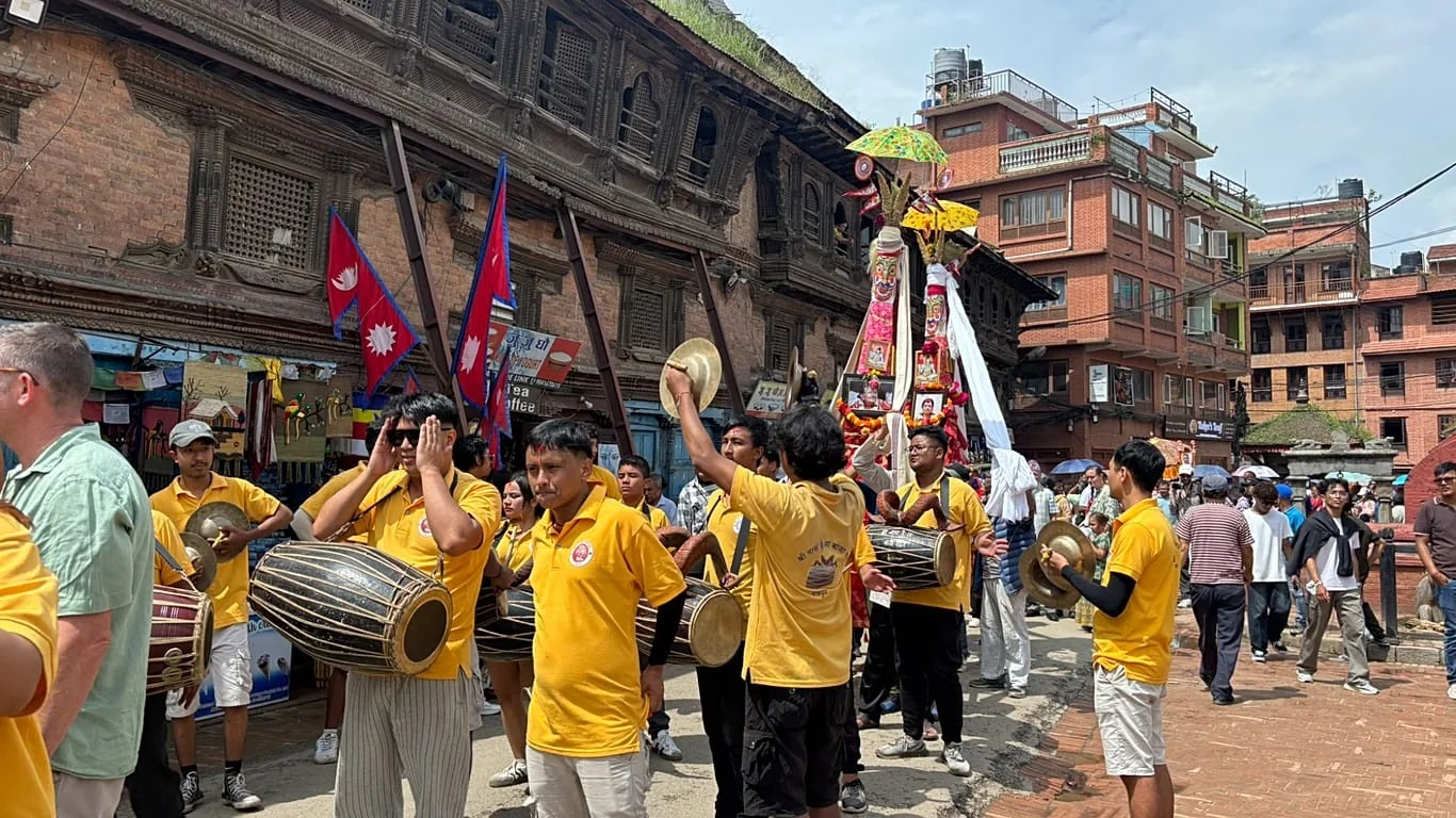 Sa: Paru em Bhaktapur — como o festival que transforma luto em celebração revela o segredo da comunidade Newar