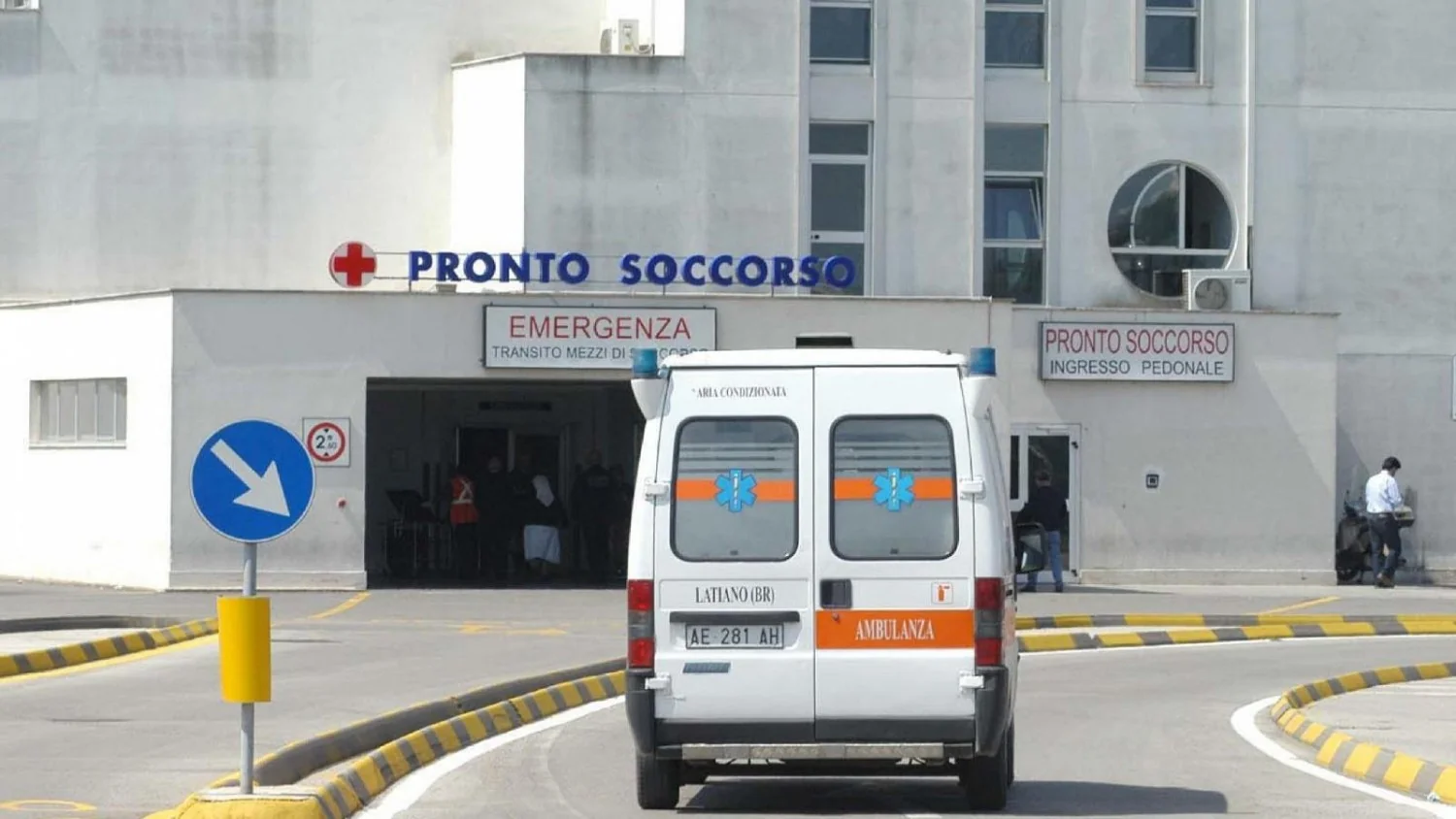 Salmonellose em Brindisi: 8 menores hospitalizados, 4 casos confirmados e inspeção em cozinha escolar