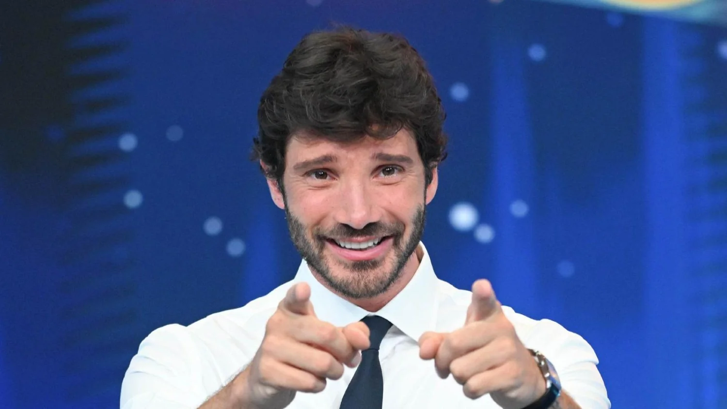 Sanremo 2027: Regulamento revela duas noites-evento, Júri Internacional e proibição da IA