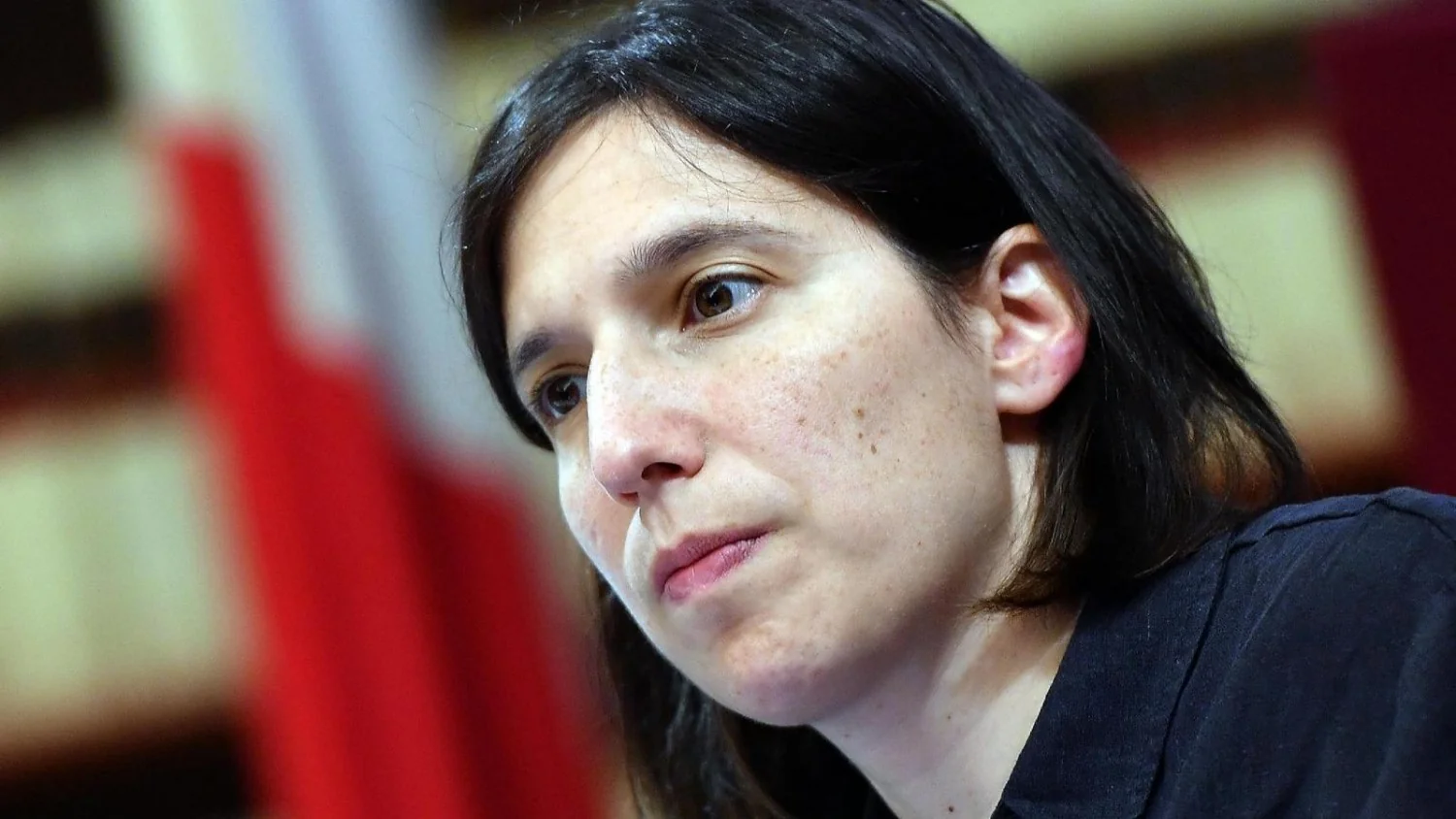 Schlein acusa governo Meloni de 'economia parada' e pede alternativa sólida para reduzir custos de energia