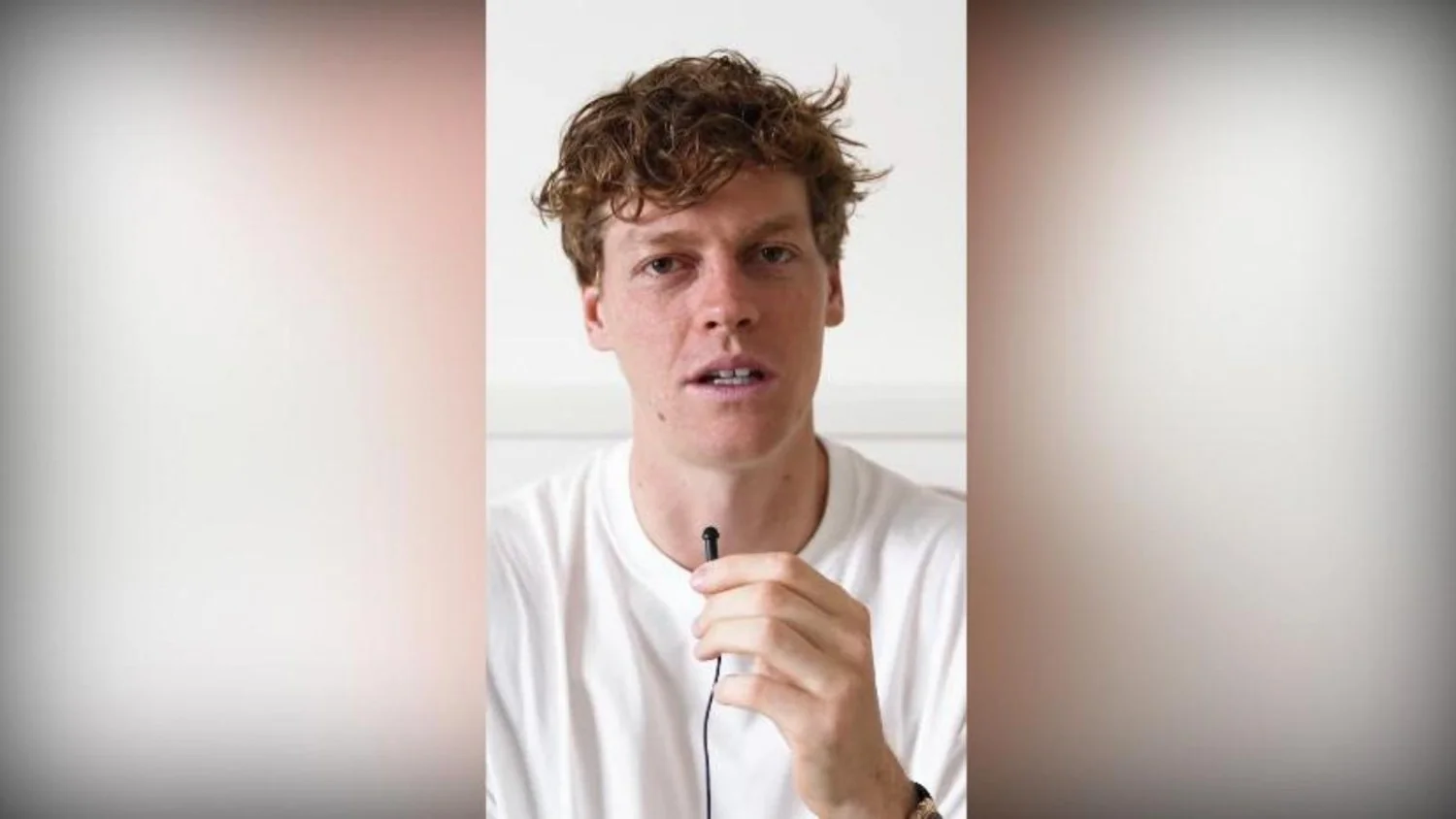 Sinner desiste também de Pequim: “O joelho não está em condições de competir”