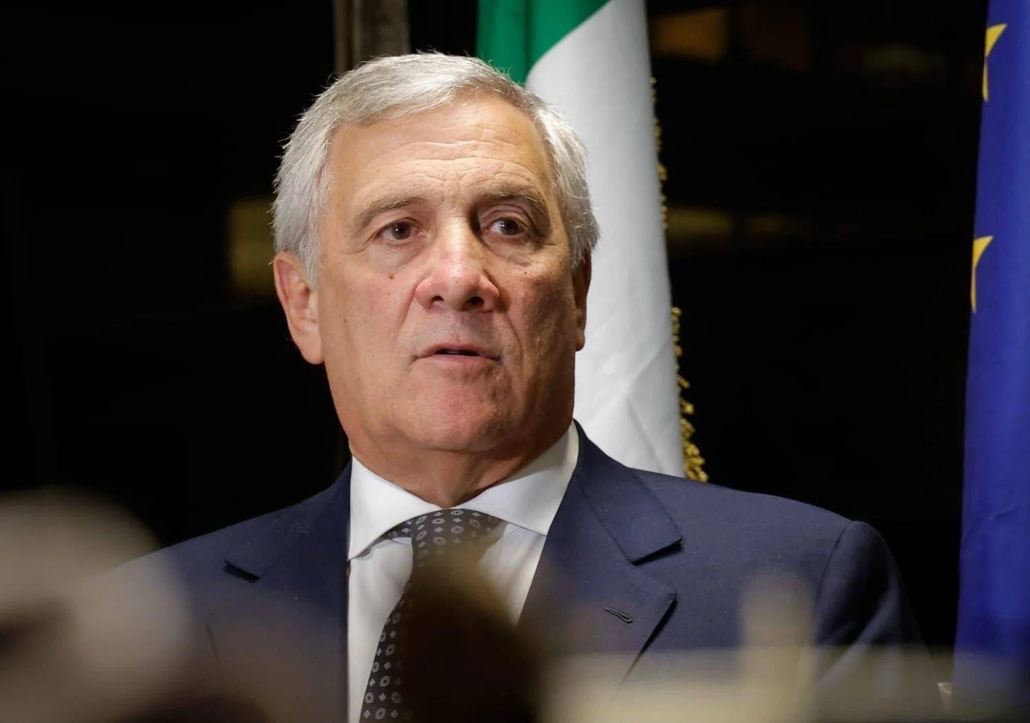 Tajani pede desculpas por palavras 'fraintese' e reafirma defesa dos direitos das mulheres