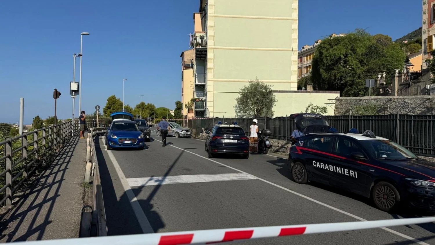 Tragédia na Aurelia em Bogliasco: carro atropela dois ciclistas; duas mortes e dois feridos