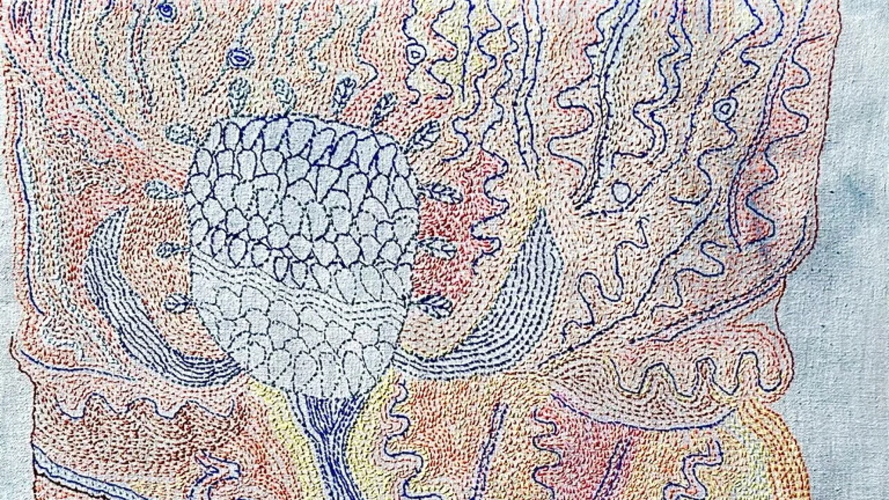 Trame a Corte 2026: Fiber Art transforma a Rocca Sanvitale em um sussurro de texturas e espiritualidade