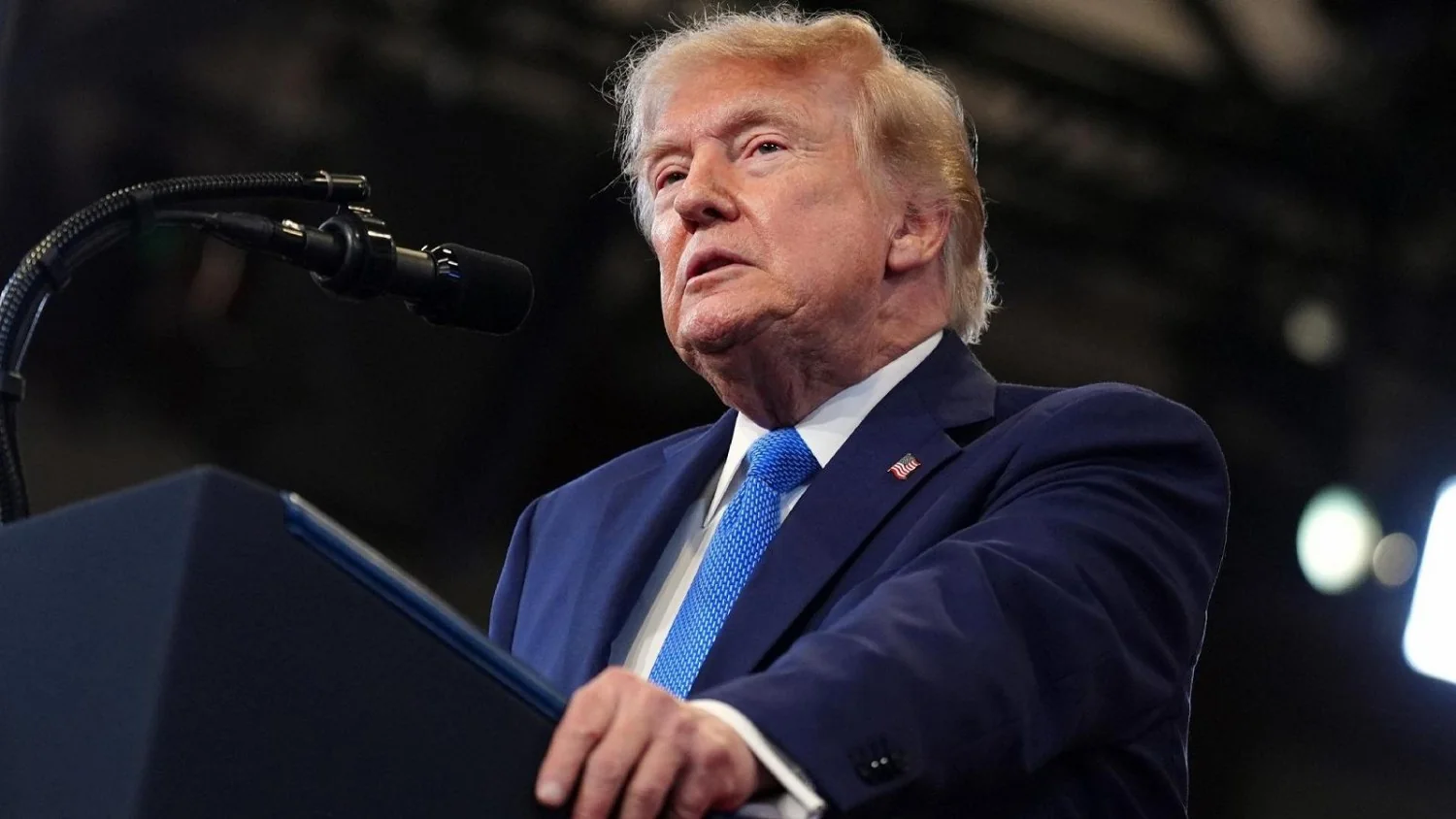 Trump promete queda vertiginosa do preço do petróleo após vitória sobre o Irã; tensão cresce no Oriente Médio e em Jerusalém