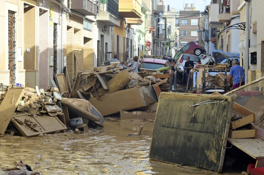 UE propõe 489 milhões do Fundo de Solidariedade para recuperação pós-inundações em Portugal, Espanha, Itália e Malta