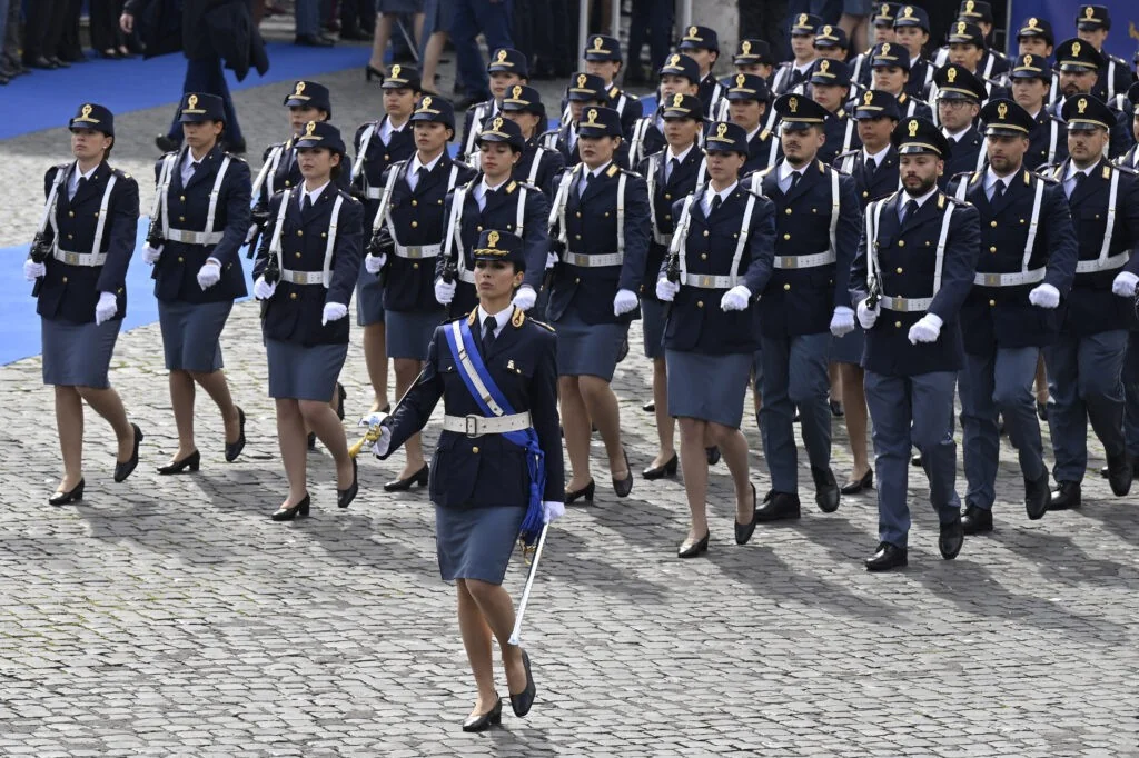 Advogada-Geral da UE: proibição italiana de tatuagens na Polícia pode discriminar mulheres