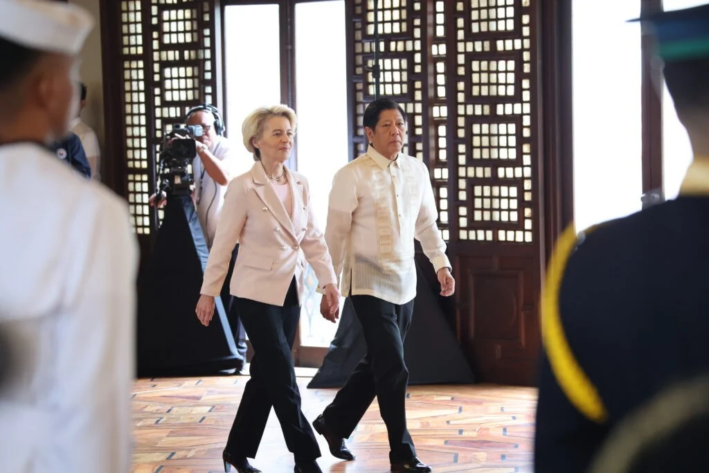 UE e Filipinas avançam em acordo de livre comércio que redesenha presença europeia no Indo-Pacífico