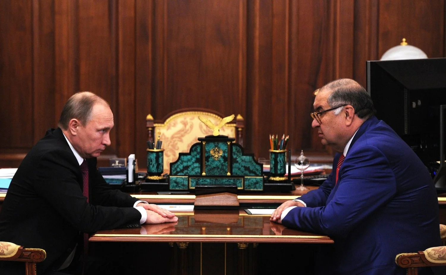 UE renova sanções à Rússia por 3 anos, mas exclui Usmanov e Fridman em compromisso diplomático