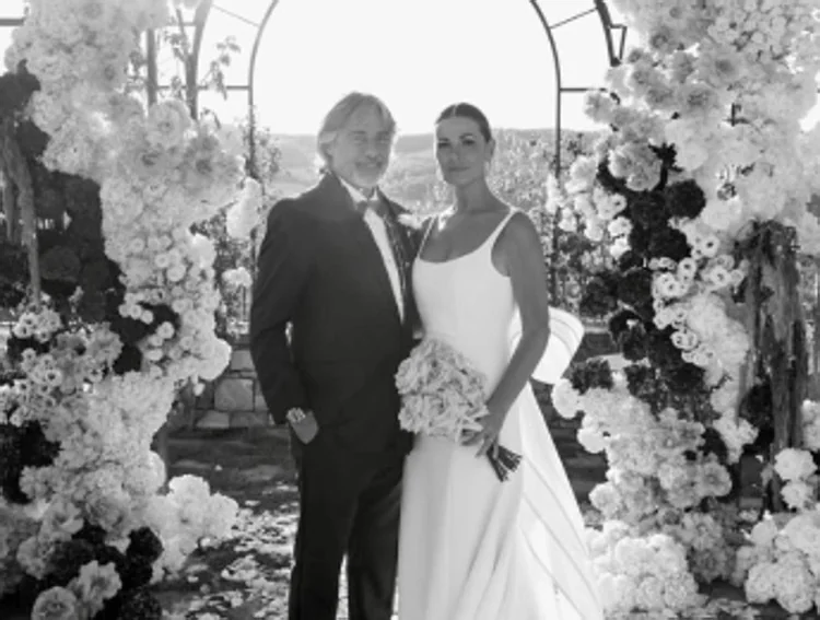 Vanessa Incontrada se casa com Rossano Laurini em Greve in Chianti: primeira foto após o 'sim'