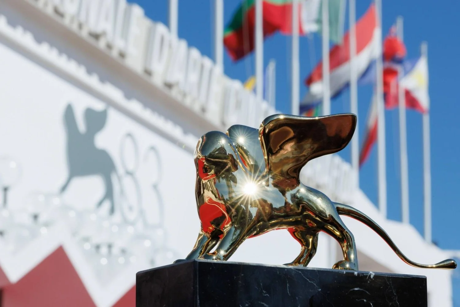 Veneza 83: 'Woman Unknown' leva o Leone d'oro; Itália fica a seco entre os vencedores