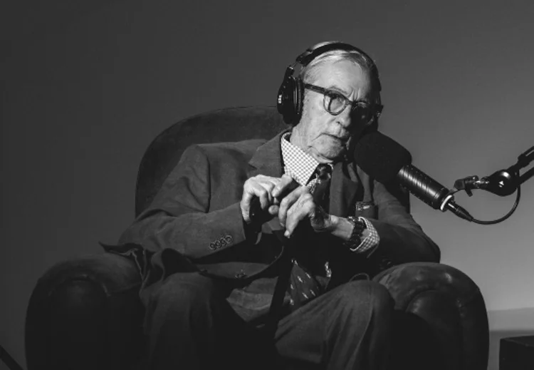 Vittorio Feltri revela: “Minha esposa morreu no parto e fiquei sozinho com duas gêmeas”