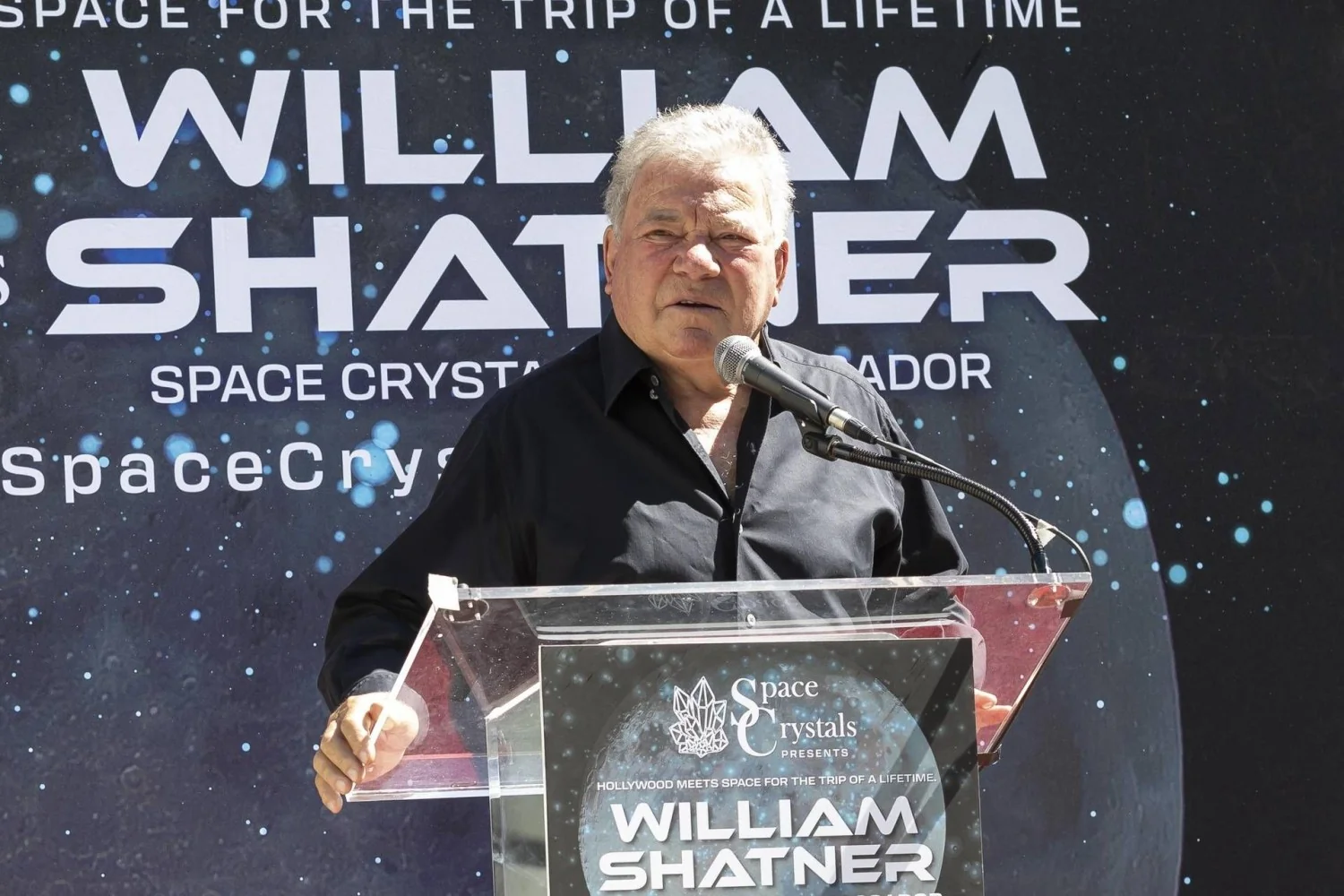 Aos 95 anos, William Shatner estreia no heavy metal com The Uckers no Riot Fest