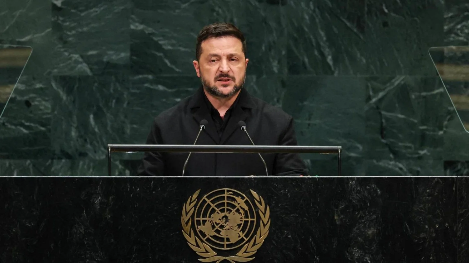 Zelensky na ONU: “Putin é o paciente zero, precisa ser detido”; Kiev sofre novo ataque a hospital