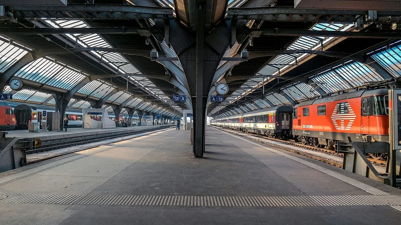 Zürich e Paris dominam ranking europeu de estações ferroviárias; Alemanha sofre queda