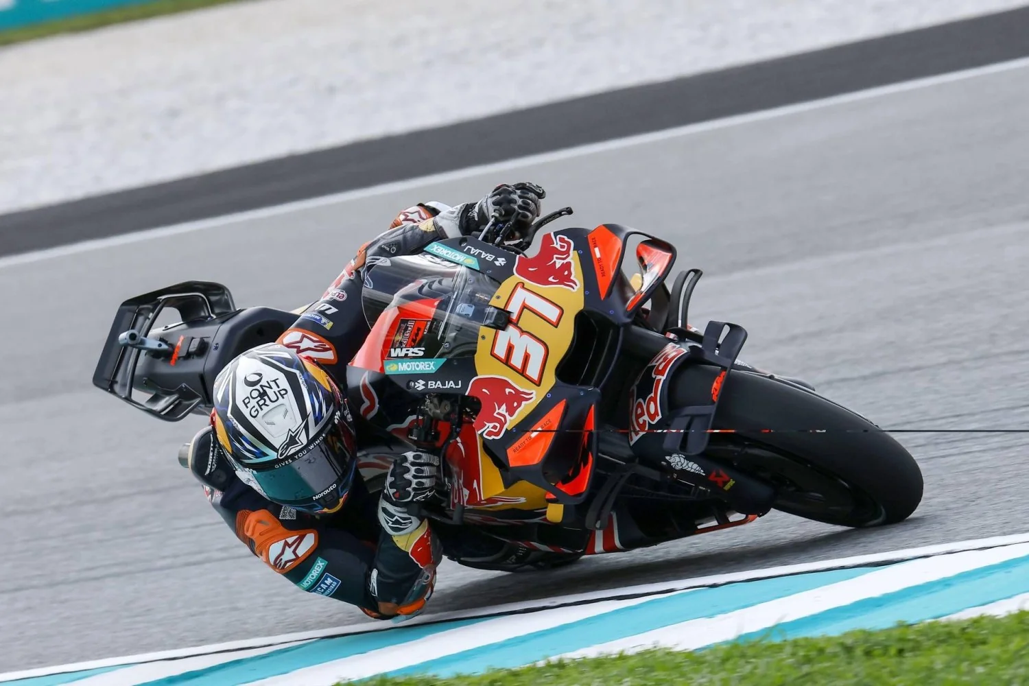 Acosta vence sprint em Sepang; Márquez amplia liderança no Mundial após forfait de Martín