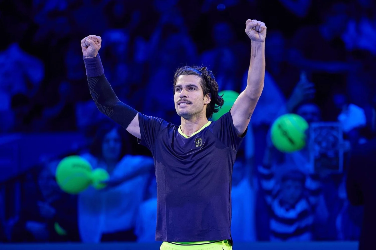 Alcaraz supera Basilashvili em tiebreak épico e segue aos quartas do ATP 500 de Viena