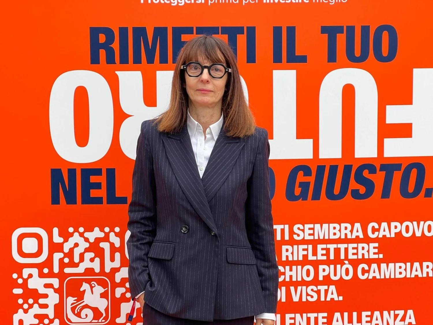 Alleanza mobiliza 10 mil consultores e instalação espelhada em Milano para 'rimettere il tuo futuro nel verso giusto'