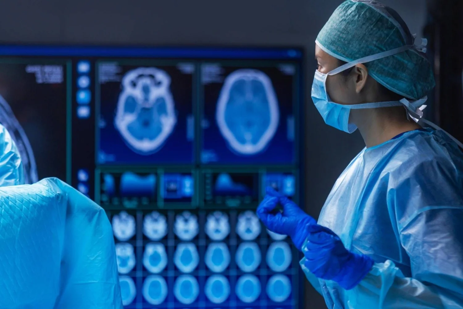 Avatar e realidade aumentada tornam separação de gêmeos siameses mais precisa e segura, diz neurocirurgião Giussani