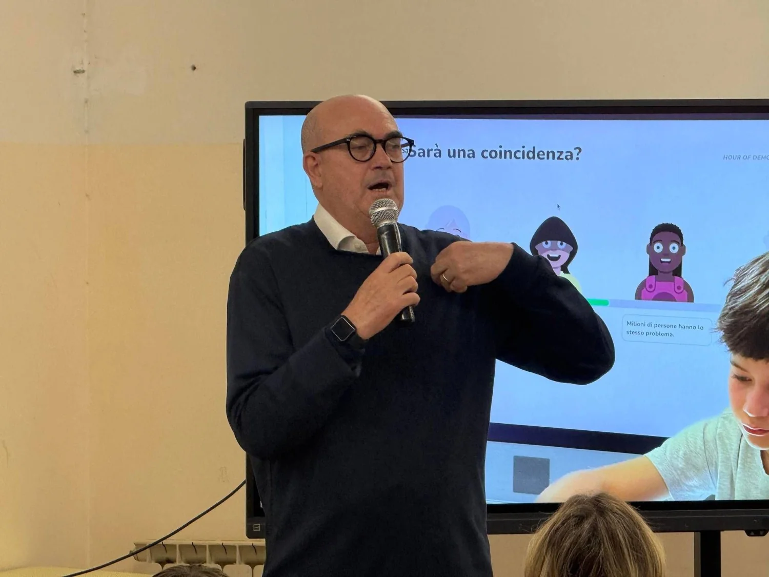 Behind Your Screen: Vik School lança projeto para formar cidadania digital e combater desinformação
