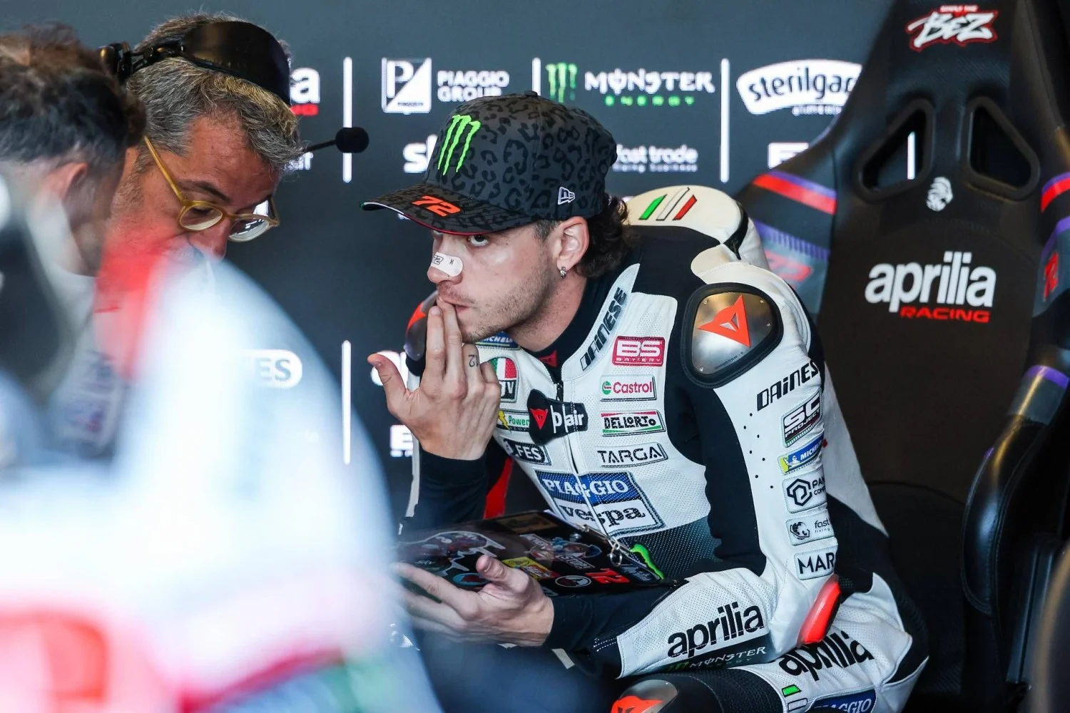 Bezzecchi sobe ao pódio em Motegi, revela que enfrentou um luto durante o GP do Japão