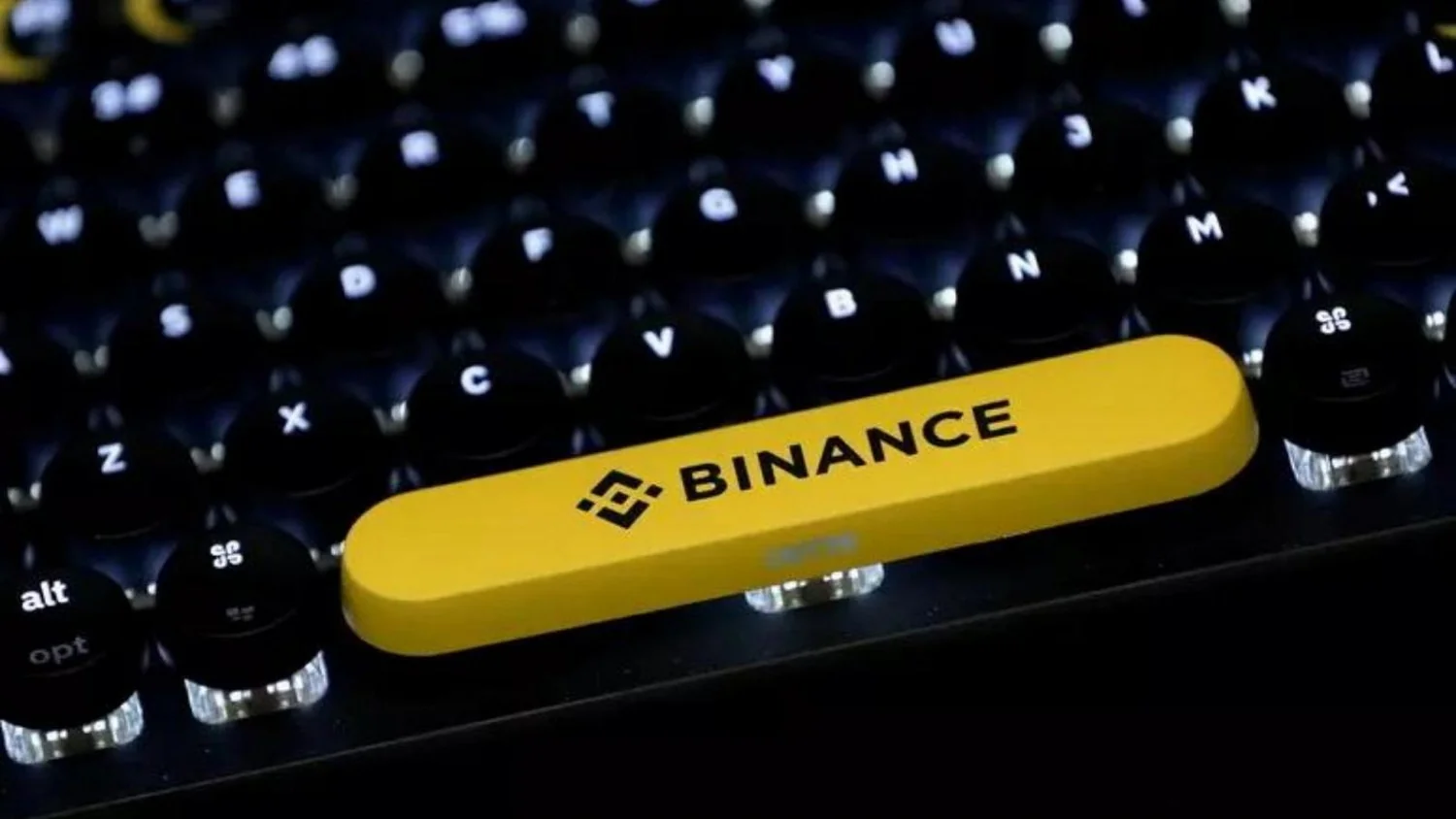 Binance confirma ataque hacker estimado em US$ 6,3 bilhões; cerca de US$ 3 bilhões já congelados