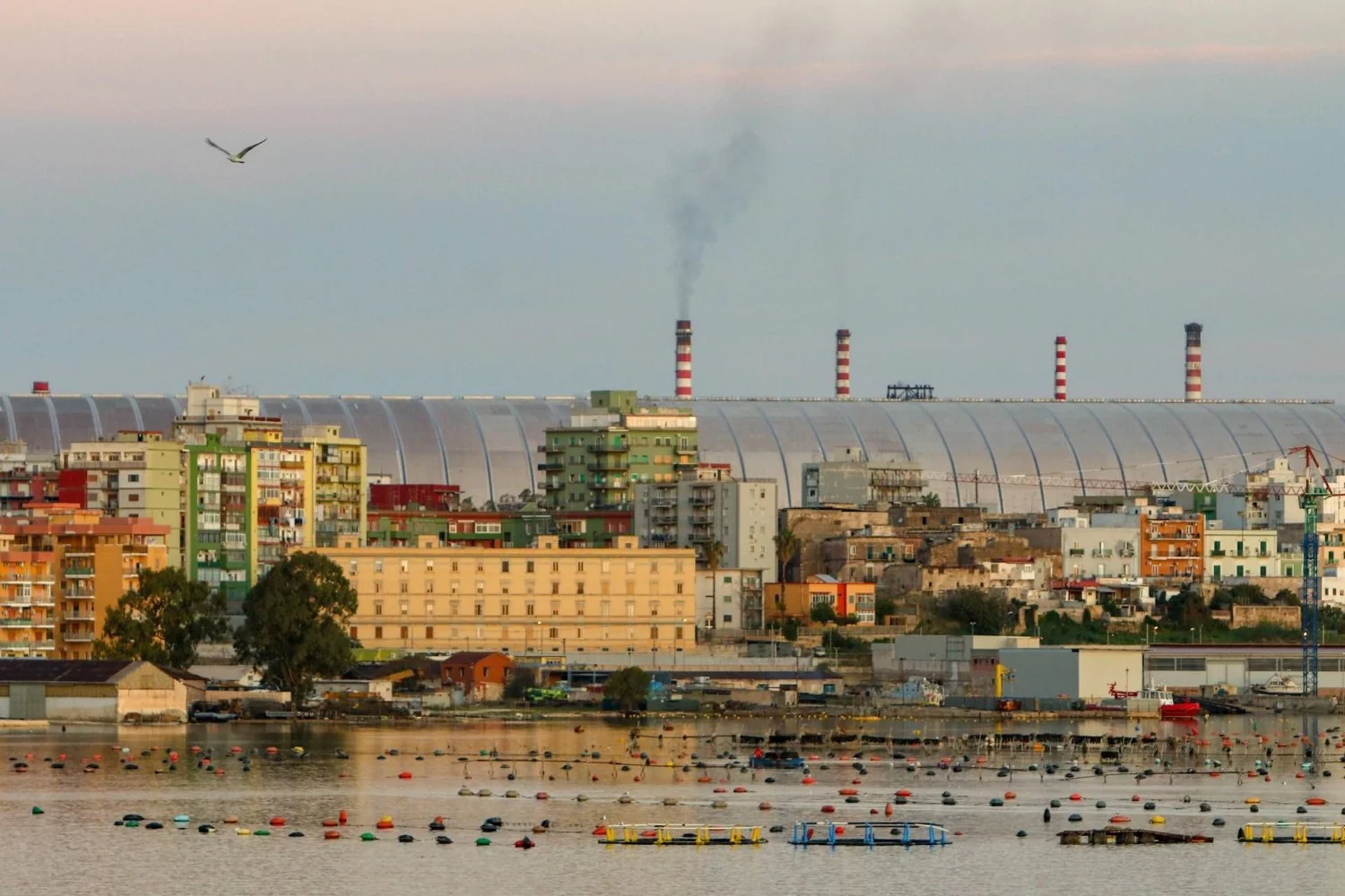 Cassação confirma bloqueio da área a quente do ex-Ilva em Taranto; recursos de Ilva e Acciaierie d’Italia são rejeitados
