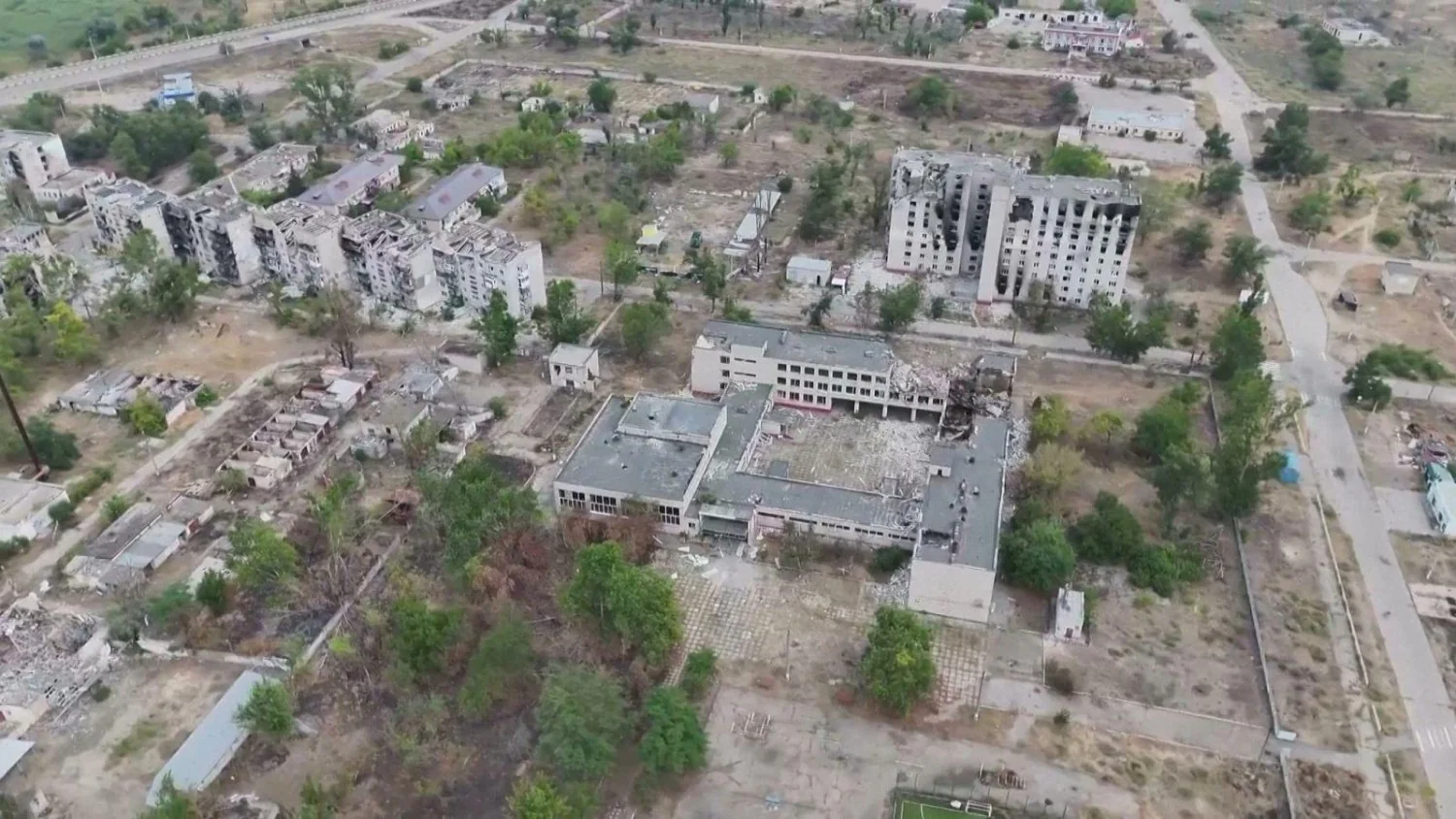 Cessar-fogo humanitário em Oleshky resiste; evacuações começam enquanto mísseis atingem Kiev
