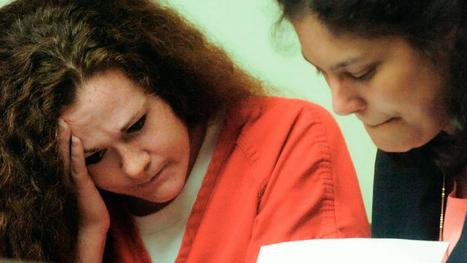 Christa Pike relata dor contínua após execução falha no Tennessee: 'Sofro em corpo e alma'
