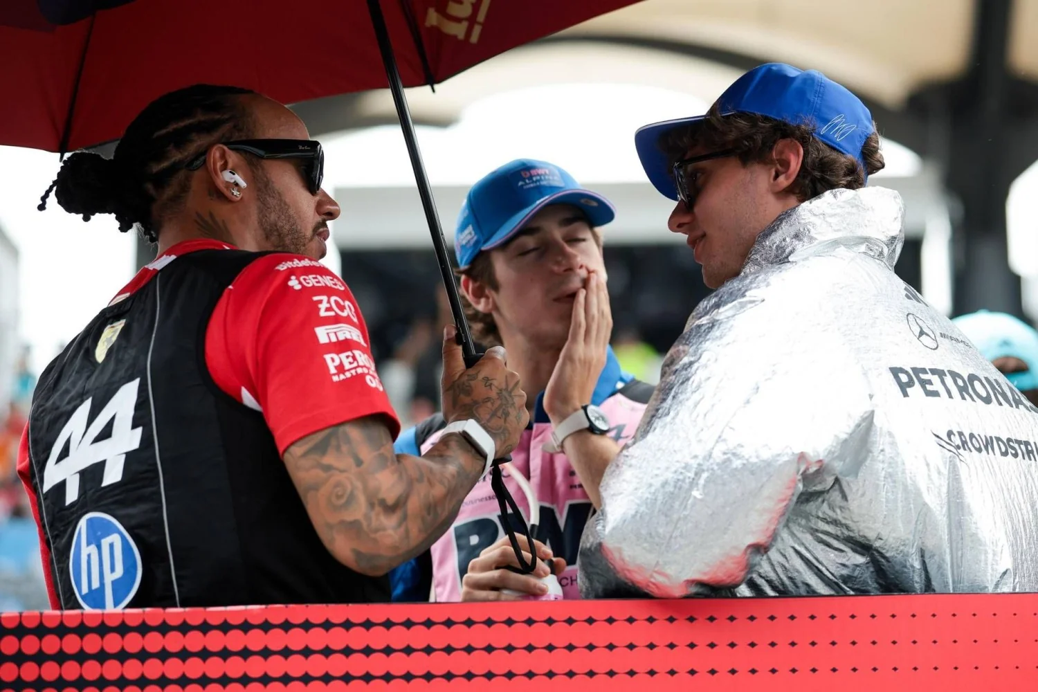 Chuva adia largada do GP do Bahrain em Sepang: novo horário e impacto para a Fórmula 1