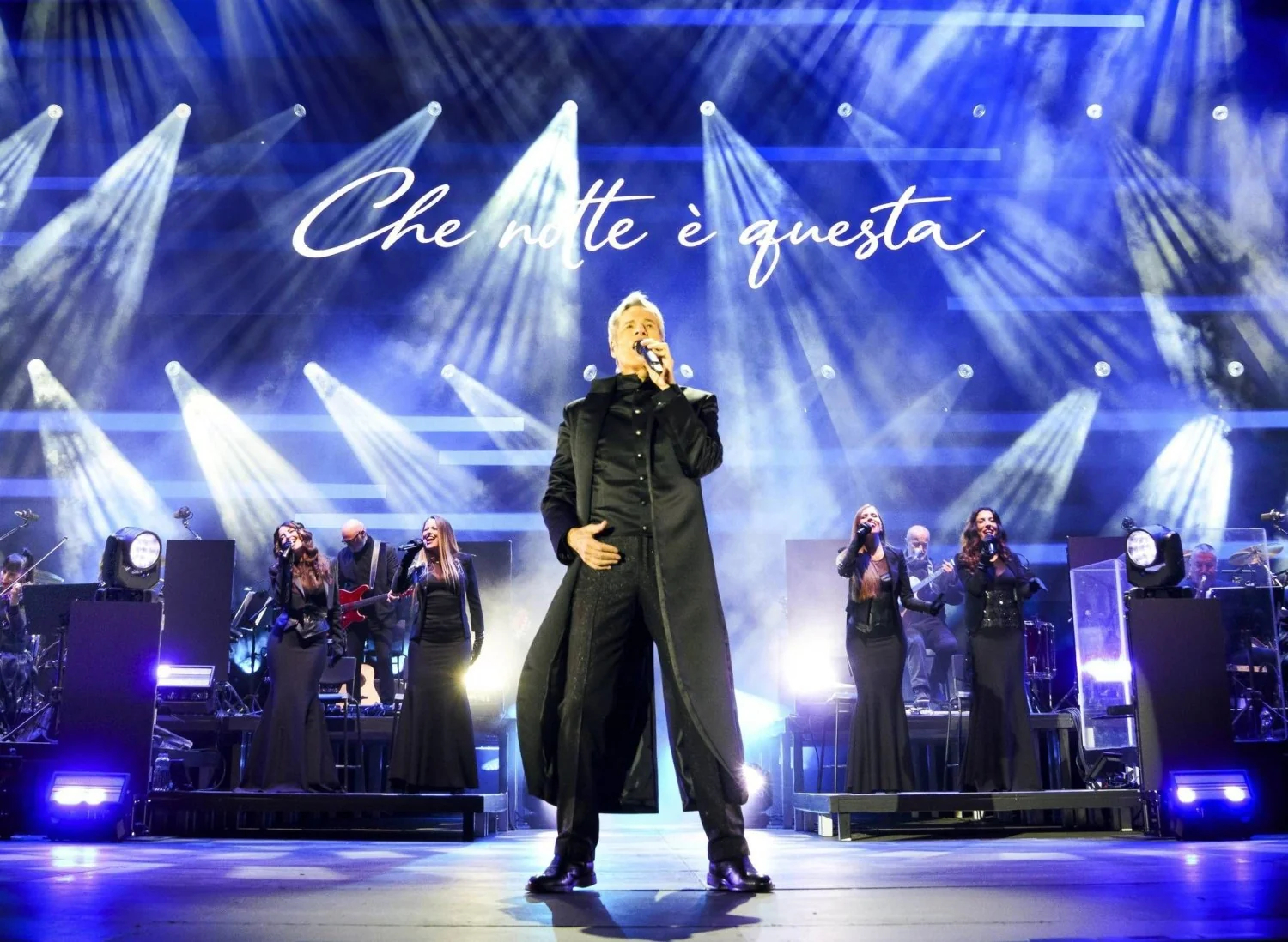 Claudio Baglioni reaparece em Roma: renascimento musical a 44 anos de distância
